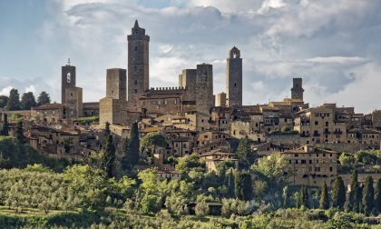 Indifferenti mai: La testimonianza dei preti operai nella Toscana terra di diritti