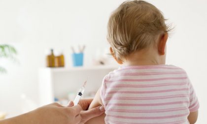 Vaccini a scuola, sanzioni ed esclusioni per chi non è in regola VIDEO