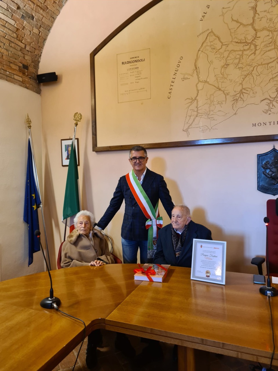Pompeo e Teresa, i centenari celebrati a Radicondoli