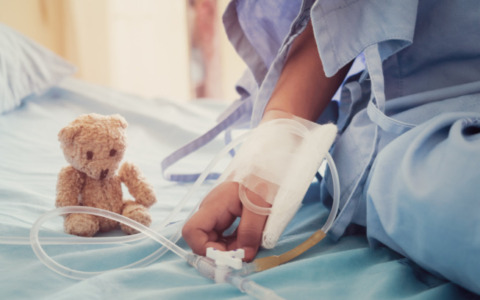 Bambino salvato a Siena grazie a un intervento multidisciplinare per una rara patologia polmonare