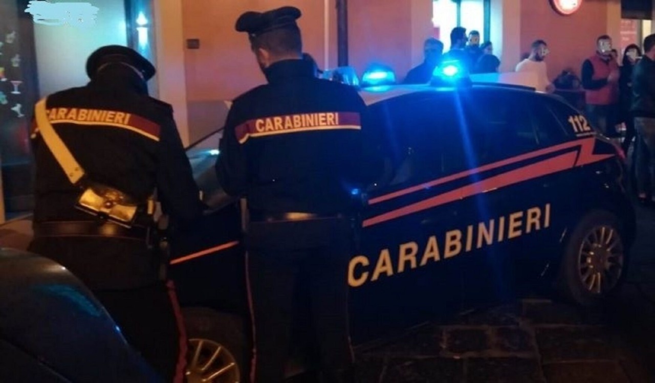 Un giovane di diciannove anni provoca disordini in un bar di Chianciano Terme