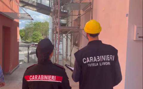 Cantiere irregolare a Castelnuovo Berardenga: un anziano senza contratto e sanzioni elevate