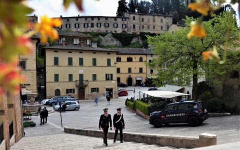 Gravi irregolarità in un cantiere edile: scatta il sequestro a Cetona