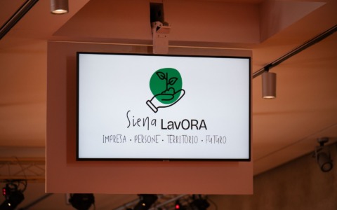 Agricoltura: a Siena un dibattito tra imprese, politica e sindacati