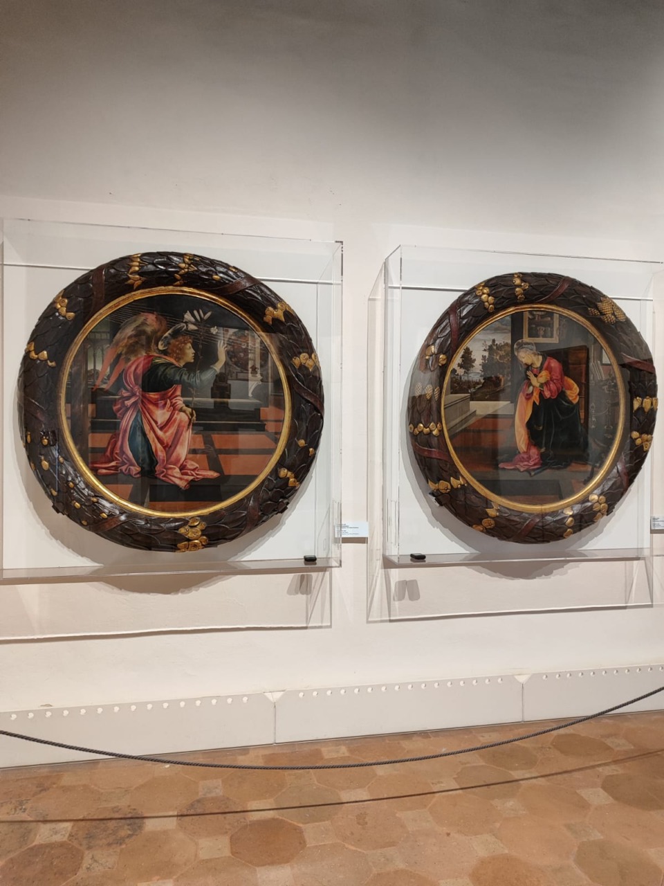 Due tondi di Filippino Lippi tornano nella Pinacoteca di San Gimignano