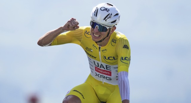 Tadej Pogačar conquista la “Strade Bianche”