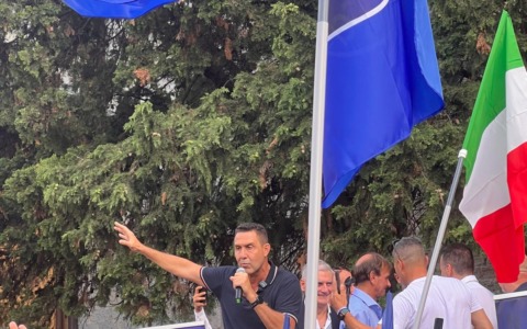 Vannacci a Genova: “Futuro Nazionale è il sestante che orienta la rotta dell’Italia”
